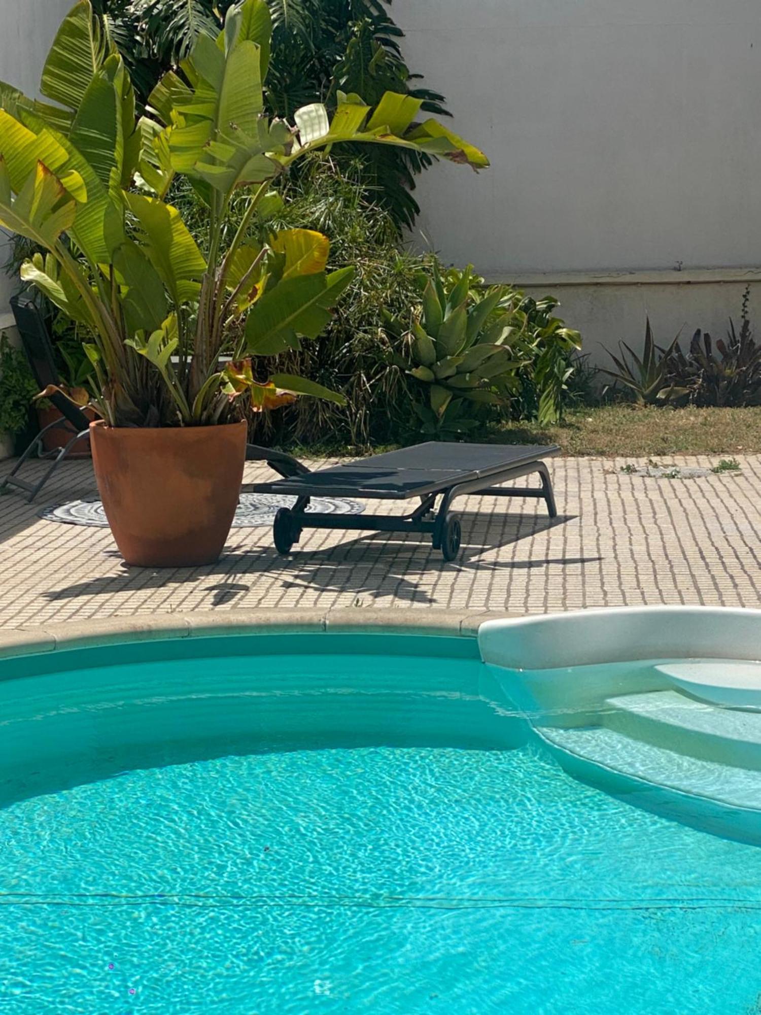 Bunker 11 Surf House Villa Charneca  Exterior photo